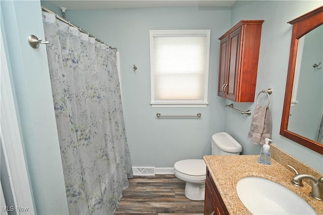 48 Mary Ann Ln, Youngstown, OH 44511 - full bath featuring vanity, wood finished floors, and a shower with curtain