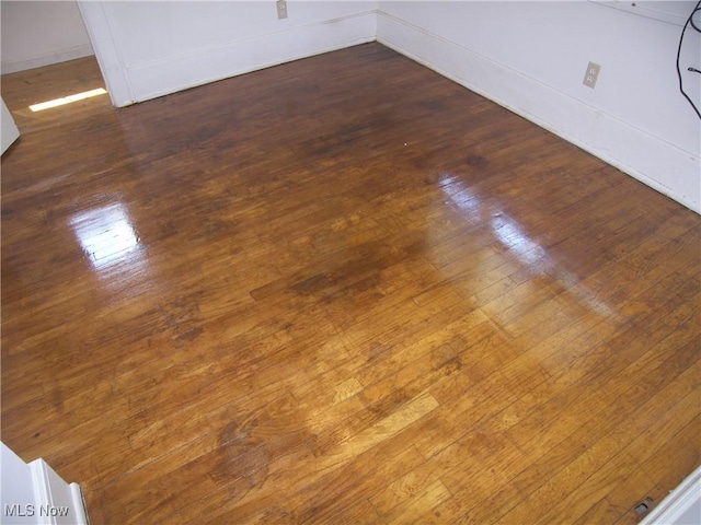 24 E 220th St E, Euclid, OH 44123 - unfurnished room with dark wood-style floors