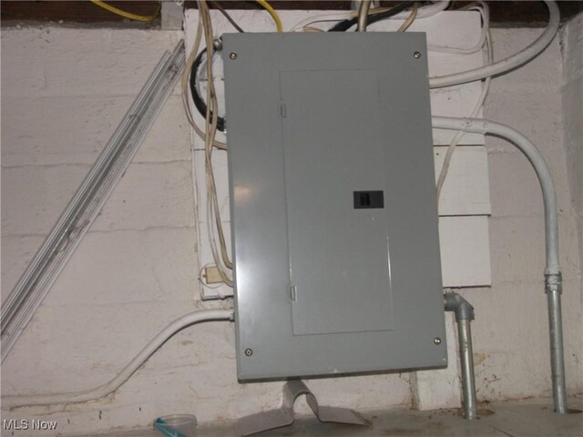 24 E 220th St E, Euclid, OH 44123 - utility room featuring electric panel