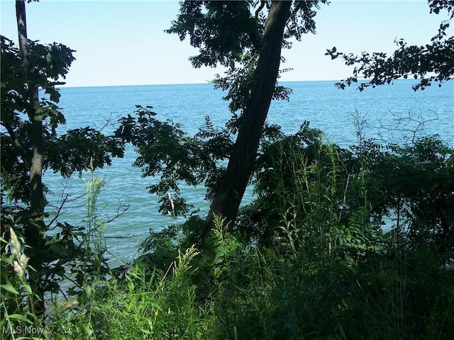 24 E 220th St E, Euclid, OH 44123 - water view