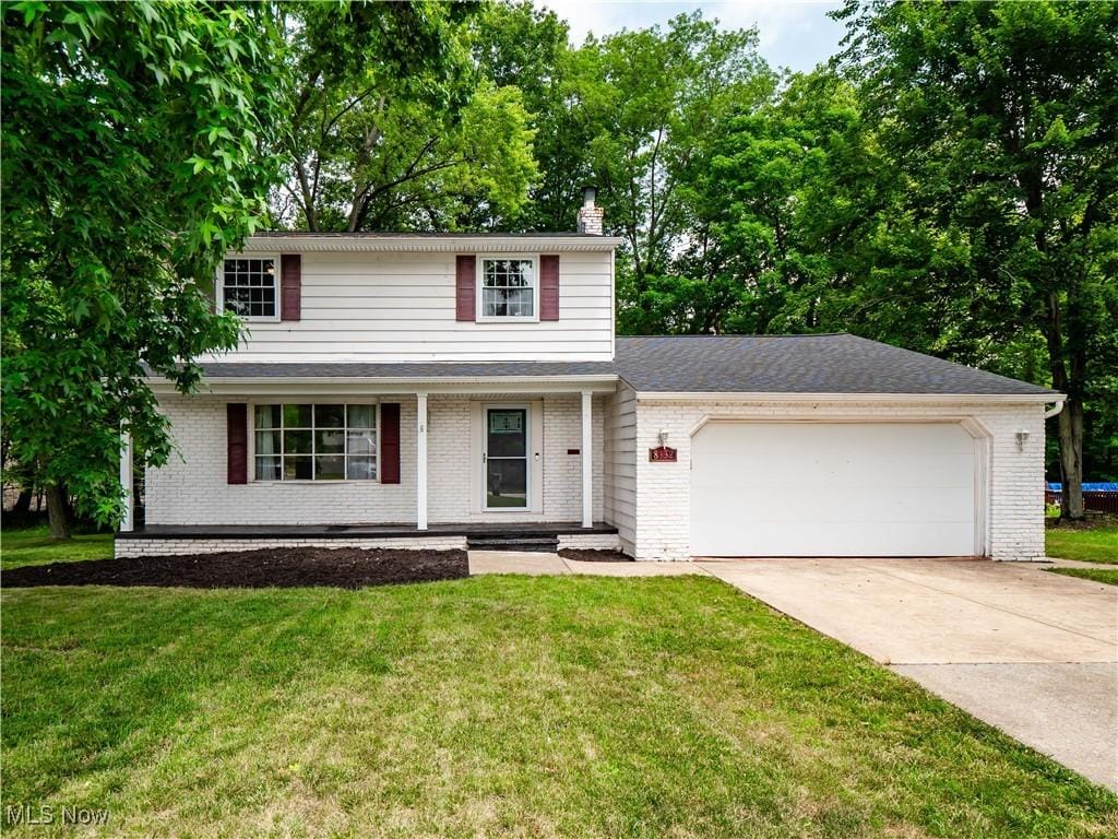 8132 Pinehurst Dr, Parma, OH 44129 - photo 1