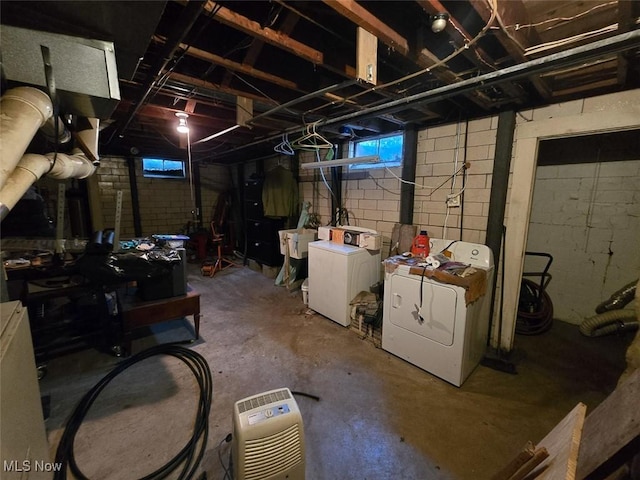 4544 Springvale Ave SW, Canton, OH 44706 - unfinished below grade area with washing machine and dryer and concrete block wall