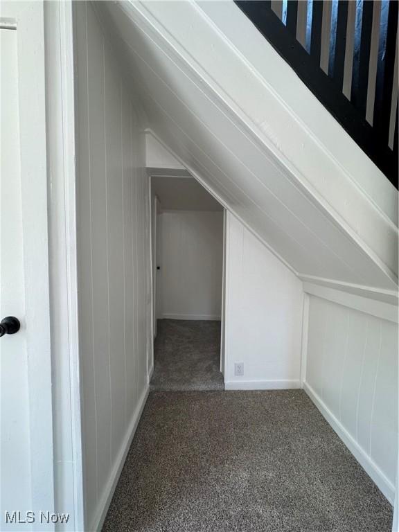 731 S 6th St, Coshocton, OH 43812
