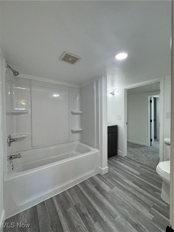 731 S 6th St, Coshocton, OH 43812