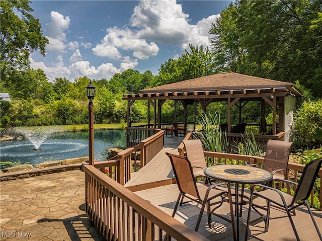 12147 Gladstone Rd SW, North Jackson, OH 44451 - deck with a gazebo