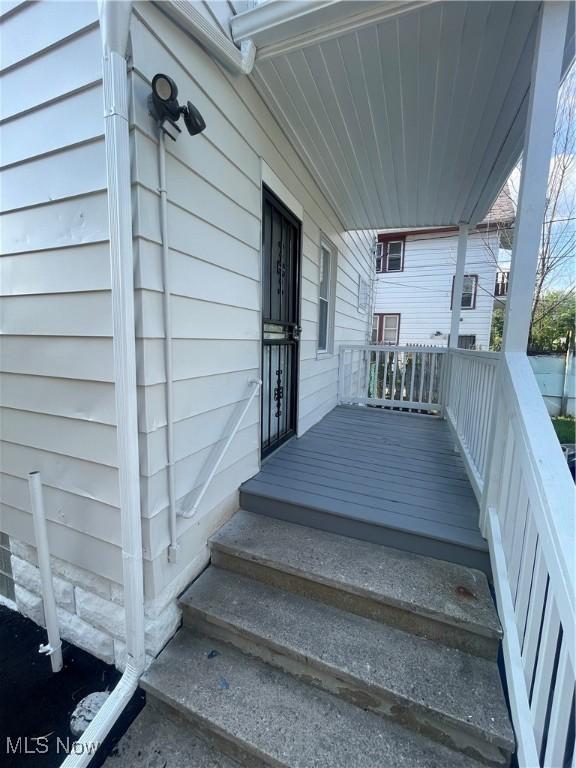 3363 E 125th St, Cleveland, OH 44120 - view of wooden porch