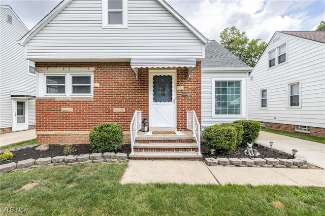 8212 Parmenter Dr, Parma, OH 44129 - photo 2