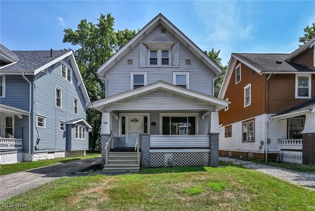 906 Delia Ave, Akron, OH 44320 - photo 1