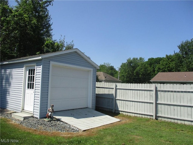 7527 Tamkrist Trl, Conneaut, OH 44030 - view of garage