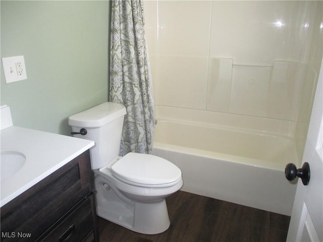 7527 Tamkrist Trl, Conneaut, OH 44030 - full bathroom featuring wood finished floors, shower / tub combo with curtain, and vanity