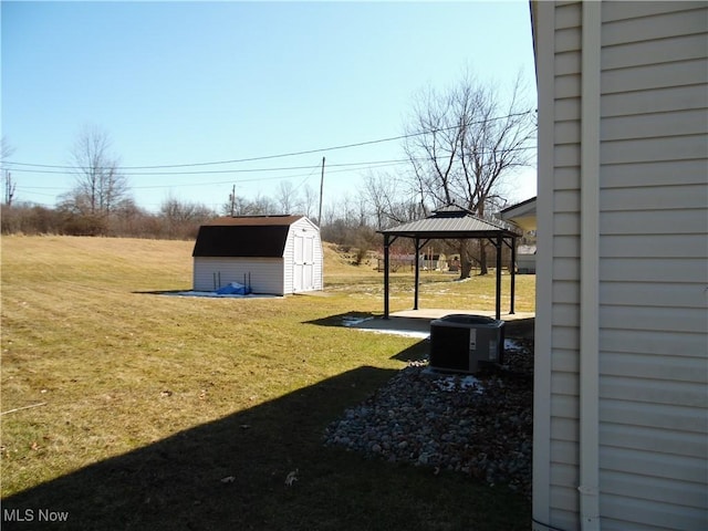 6031 Sunset Dr, Bedford Heights, OH 44146 - photo 5