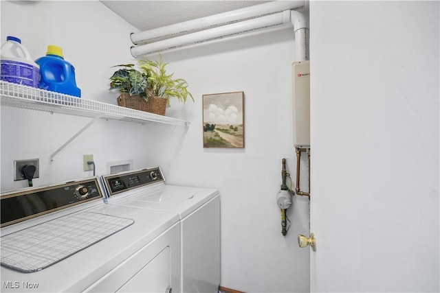 6 Wedgewood Dr, Willard, OH 44890 - laundry area with separate washer and dryer
