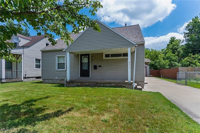 871 Oak Knoll Ave SE, Warren, OH 44483 - photo 1
