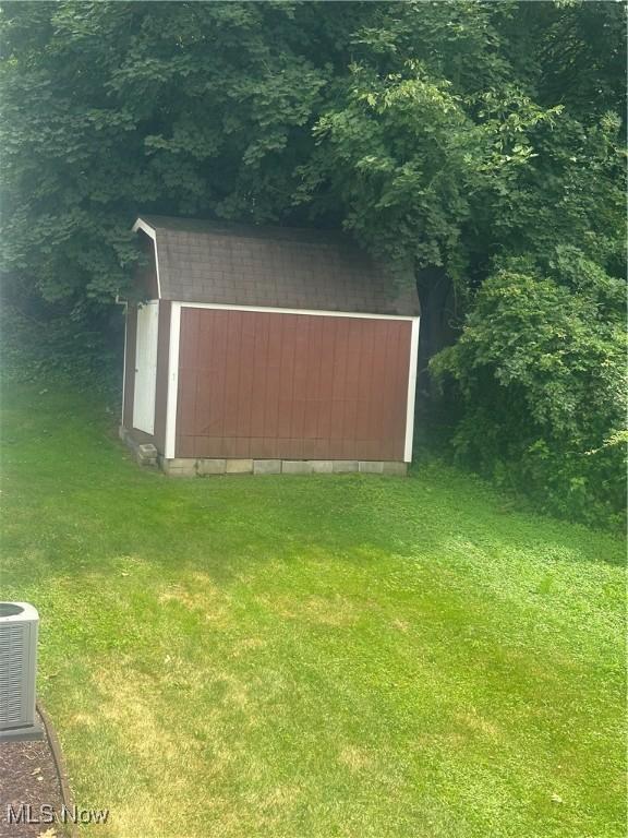 20 Phaeton Ave, Chester, WV 26034 - photo 9
