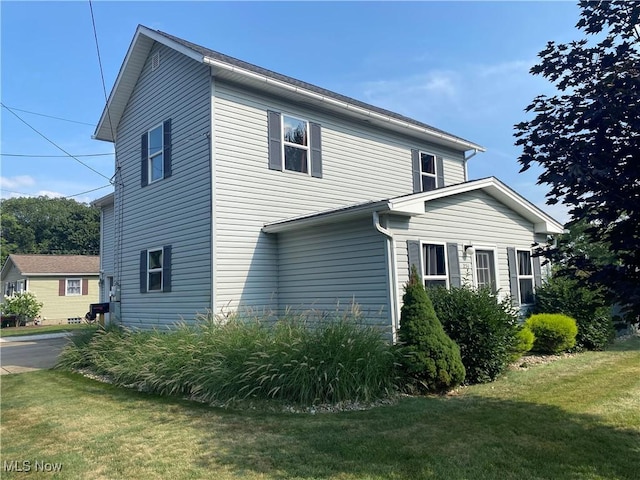 231 4th St SE, New Philadelphia, OH 44663 - photo 1