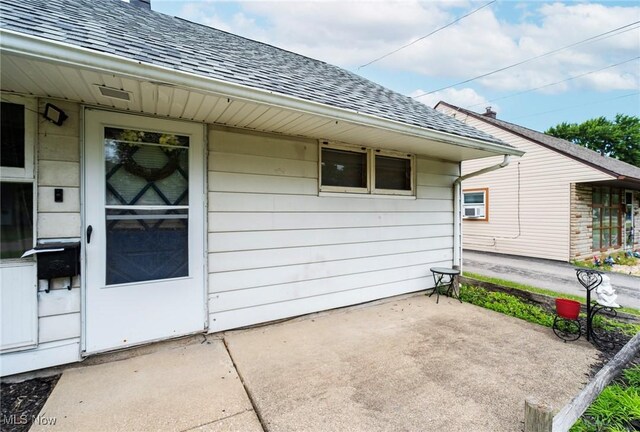 162 N Beverly Ave, Youngstown, OH 44515 - view of patio / terrace