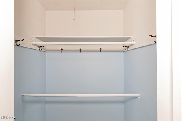 2215 S Belvoir Blvd, University Heights, OH 44118 - view of mudroom