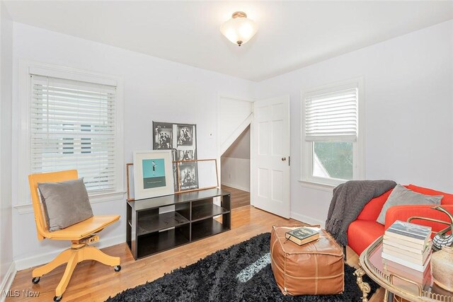 2215 S Belvoir Blvd, University Heights, OH 44118 - sitting room featuring wood finished floors and baseboards