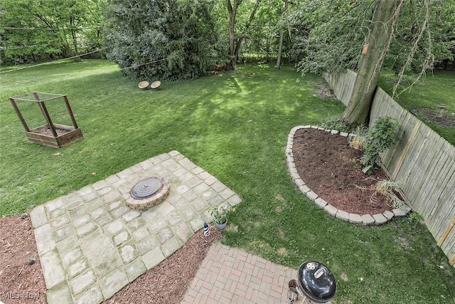 2215 S Belvoir Blvd, University Heights, OH 44118 - fenced backyard with a patio