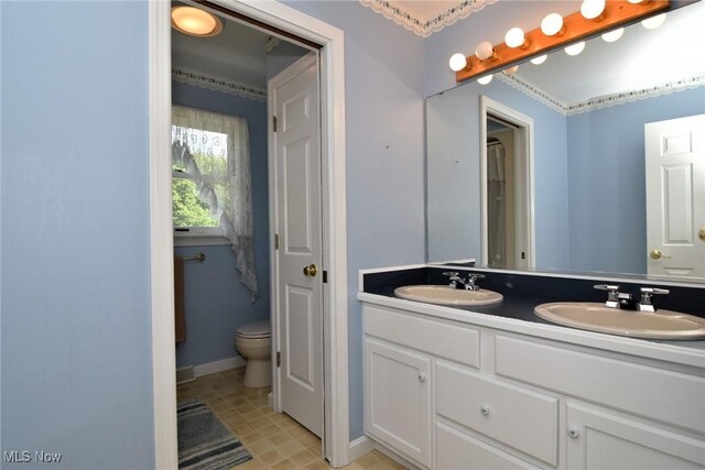 11919 Claridon Troy Rd, Chardon, OH 44024 - full bath with double vanity and toilet
