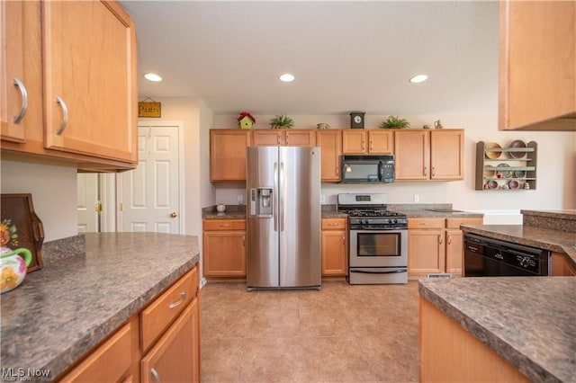 125 Fitch Blvd Unit 263, Austintown, OH 44515 - kitchen featuring black appliances, dark countertops, and recessed lighting