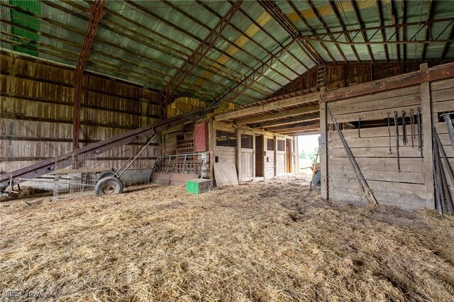 8200 Autumn Rd SW, Bowerston, OH 44695