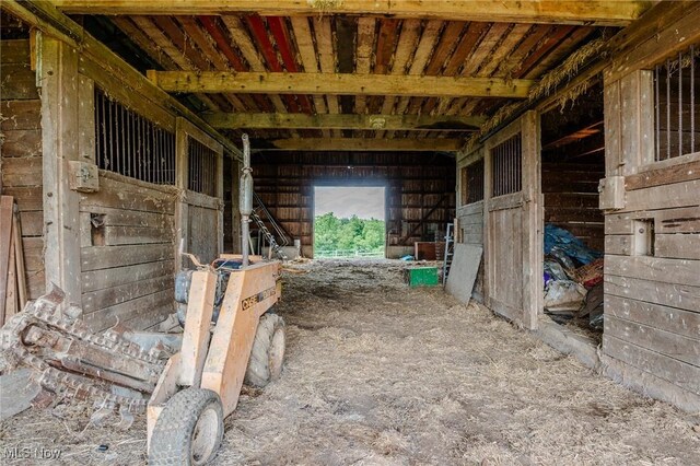 8200 Autumn Rd SW, Bowerston, OH 44695