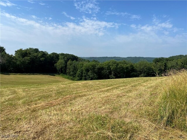 Autumn Rd SW, Bowerston, OH 44695