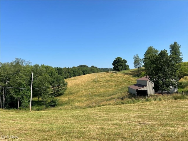 Autumn Rd SW, Bowerston, OH 44695