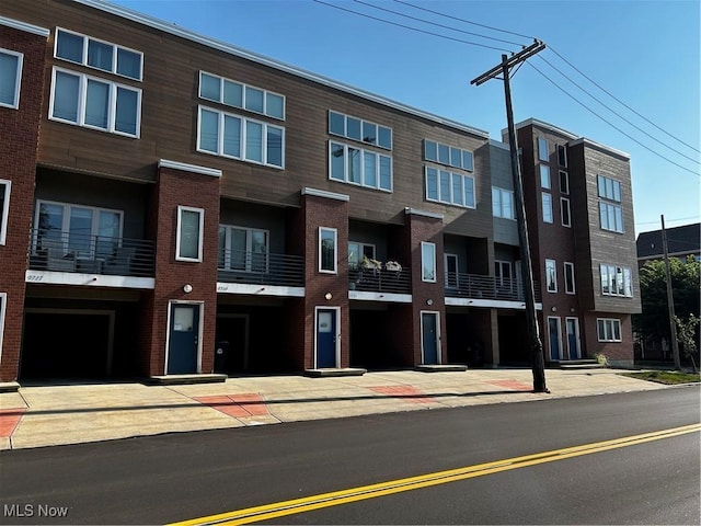 5711 Bridge Ave, Cleveland, OH 44102 - photo 3