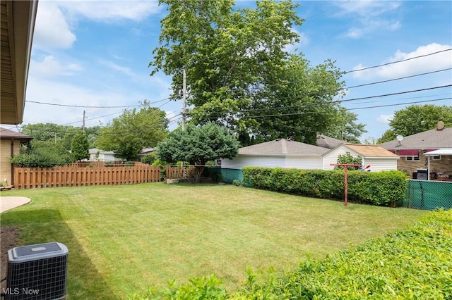 4899 Autumn Ln, Brooklyn, OH 44144 - view of yard