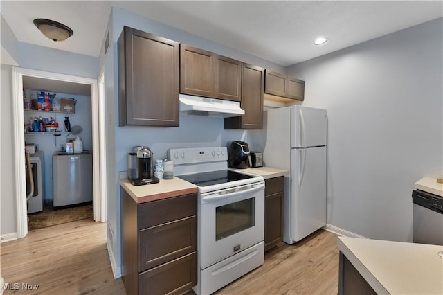 1173 Red Tail Hawk Ct Unit 4, Youngstown, OH 44512 - kitchen featuring white appliances, under cabinet range hood, light wood-type flooring, light countertops, and recessed lighting