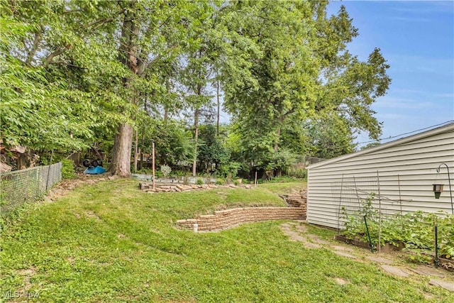4090 Ridgeview Rd, Cleveland, OH 44144 - view of yard with a garden