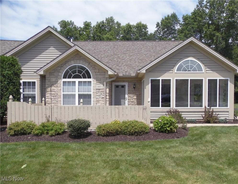 601 Timberline Dr, Columbiana, OH 44408 - photo 1