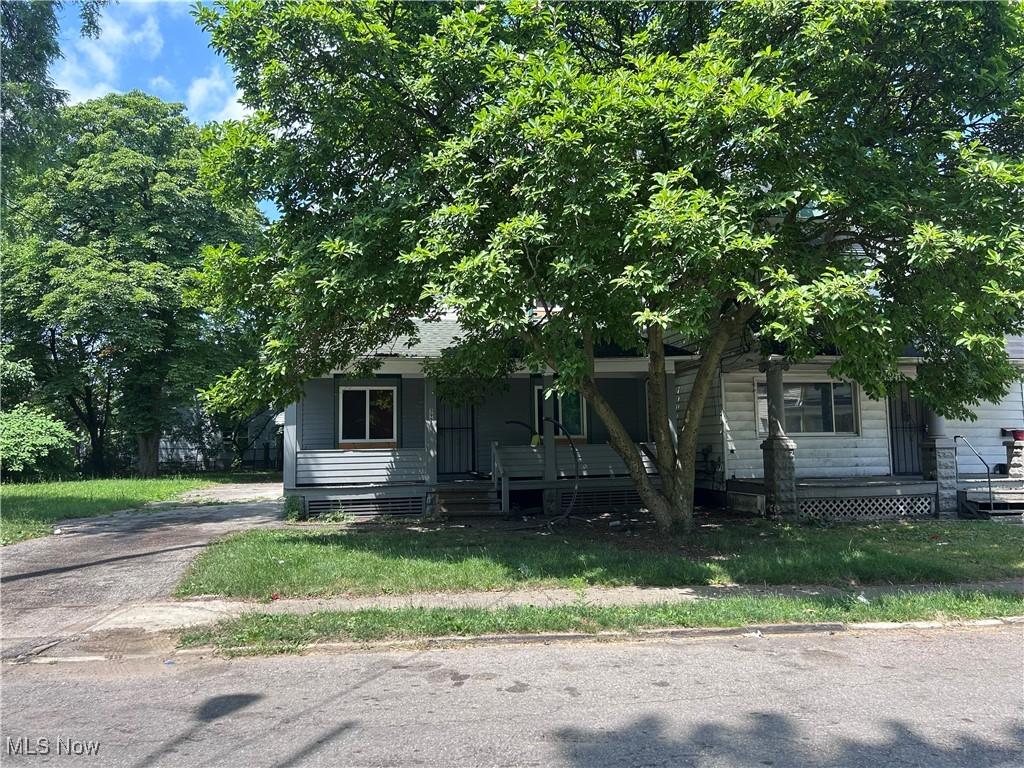 3952 E 74th St, Cleveland, OH 44105 - photo 3