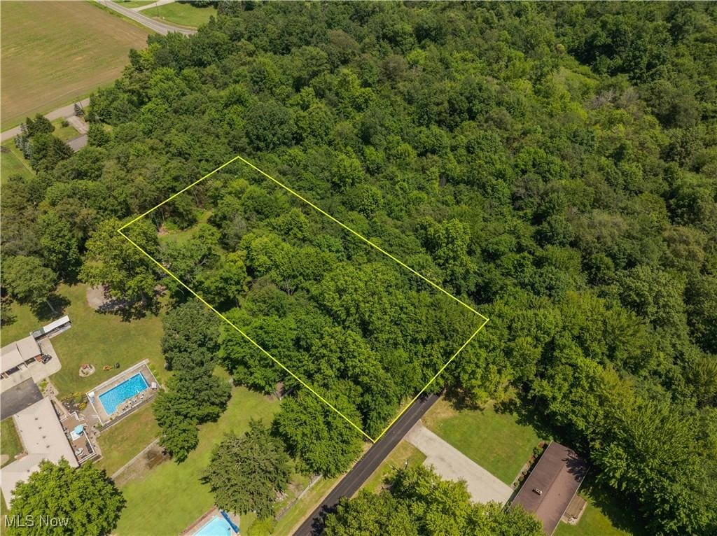 Meadow St NE, Alliance, OH 44601 - photo 2