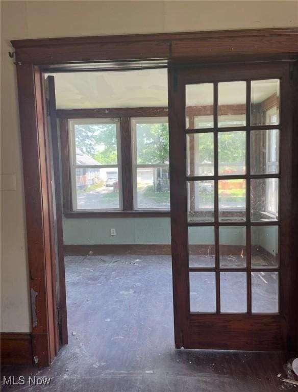 501 W 21st St, Lorain, OH 44052 - view of doorway to outside