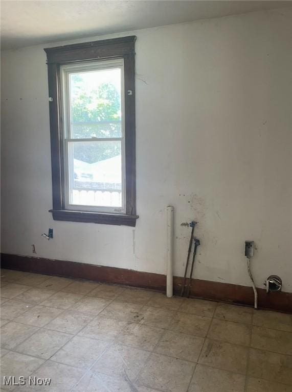 501 W 21st St, Lorain, OH 44052 - view of unfurnished room