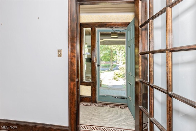 1539 Compton Rd, Cleveland Heights, OH 44118 - view of doorway to outside
