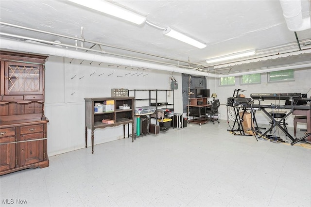 1539 Compton Rd, Cleveland Heights, OH 44118 - view of garage
