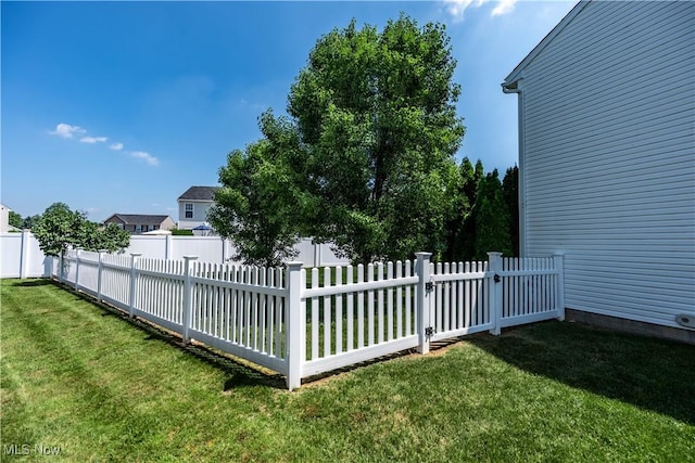 785 Cambridge Ct, Kent, OH 44240 - view of fenced yard