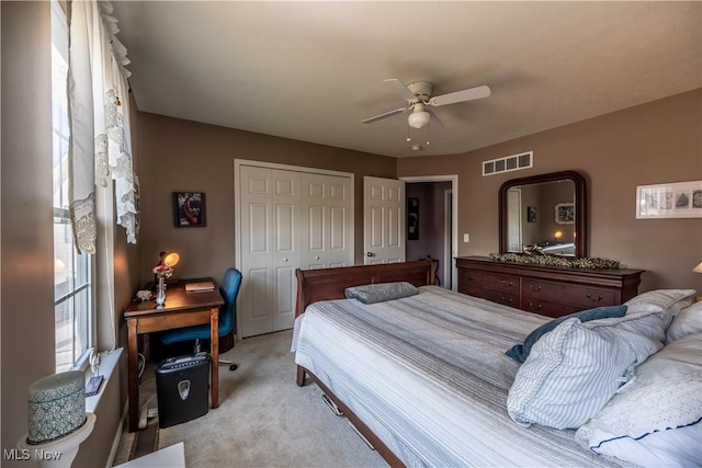 785 Cambridge Ct, Kent, OH 44240 - bedroom featuring light carpet, a closet, and ceiling fan