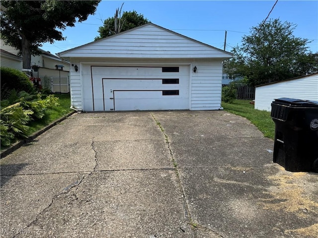 4704 Morningside Dr, Cleveland, OH 44109 - photo 2