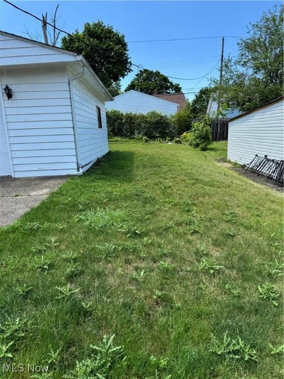4704 Morningside Dr, Cleveland, OH 44109 - photo 3