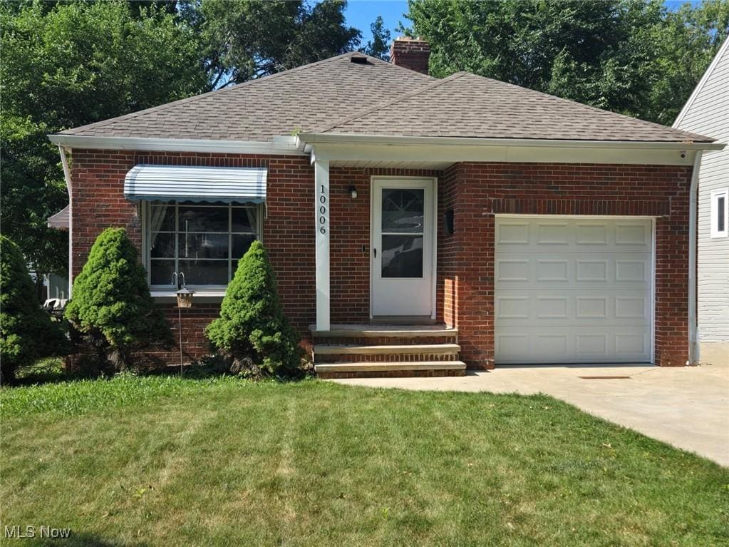 10006 Beaconsfield Dr, Parma Heights, OH 44130 - photo 1