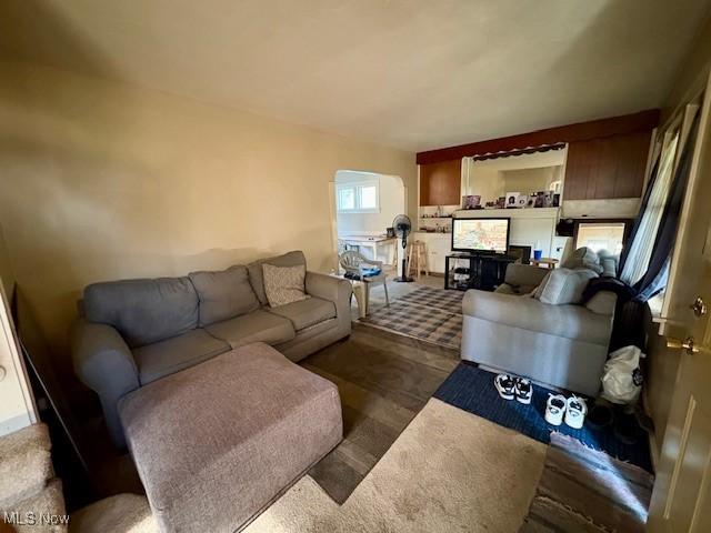 19510 Gardenview Dr, Maple Heights, OH 44137 - view of living room
