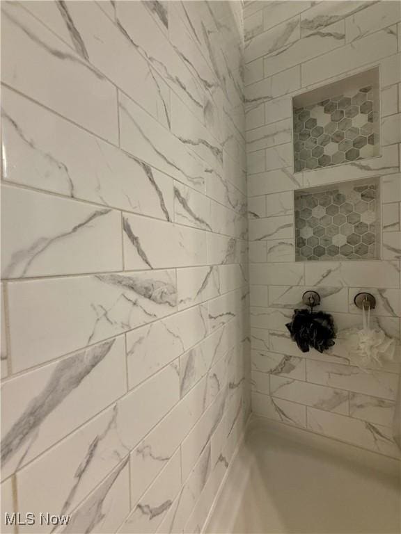 4575 Fishcreek Rd, Stow, OH 44224 - bathroom featuring tiled shower