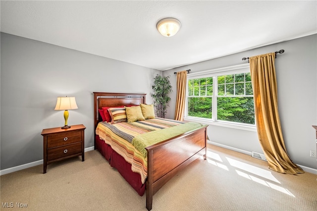 11275 Beechnut Ln, Chardon, OH 44024 - bedroom featuring light colored carpet