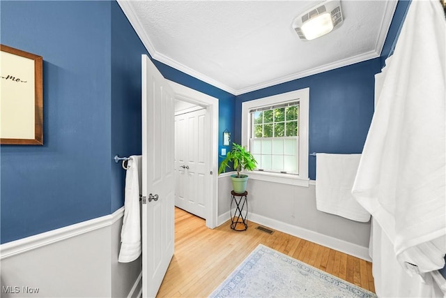 6735 Wakefield Rd, Hiram, OH 44234 - interior space featuring wood finished floors and crown molding