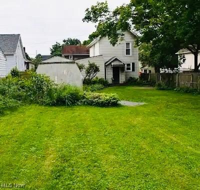 134 E Summit St, Alliance, OH 44601 - view of yard